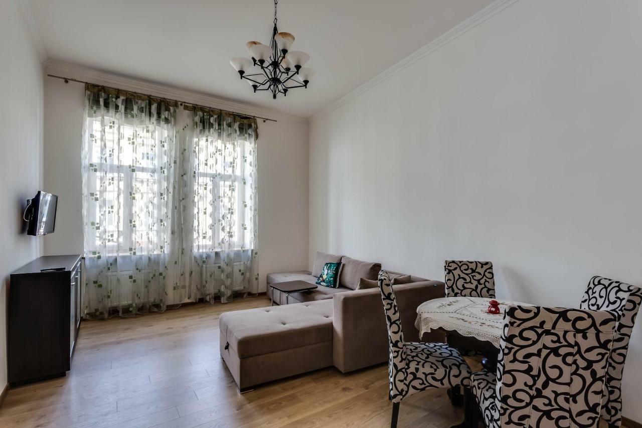 Great Central Apartment Львів Екстер'єр фото